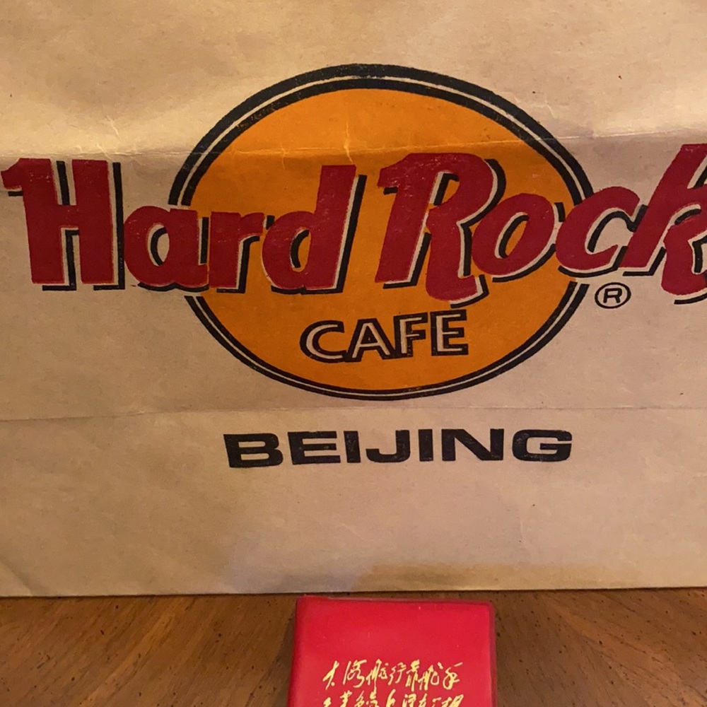 Vintage Hard Rock Cafe Beijing bag/Mao Red book - Picture 2 of 10